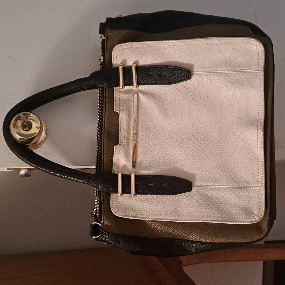 Steve Madden pocketbook